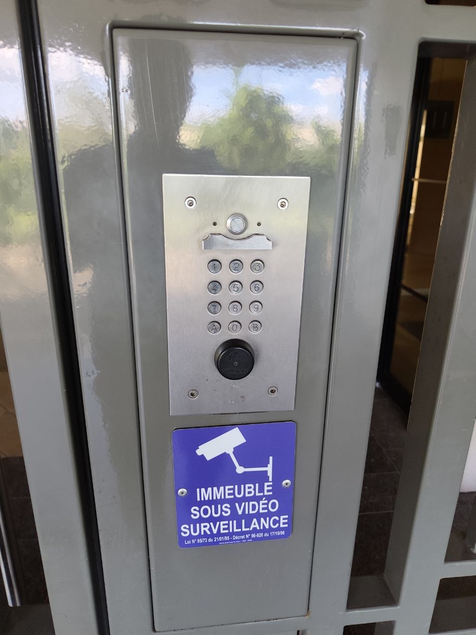 Remplacement d’un digicode Aiphone dans une résidence à Issy-les-Moulineaux